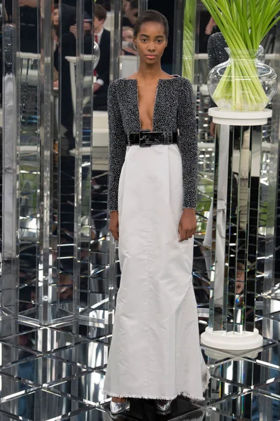 Look 46